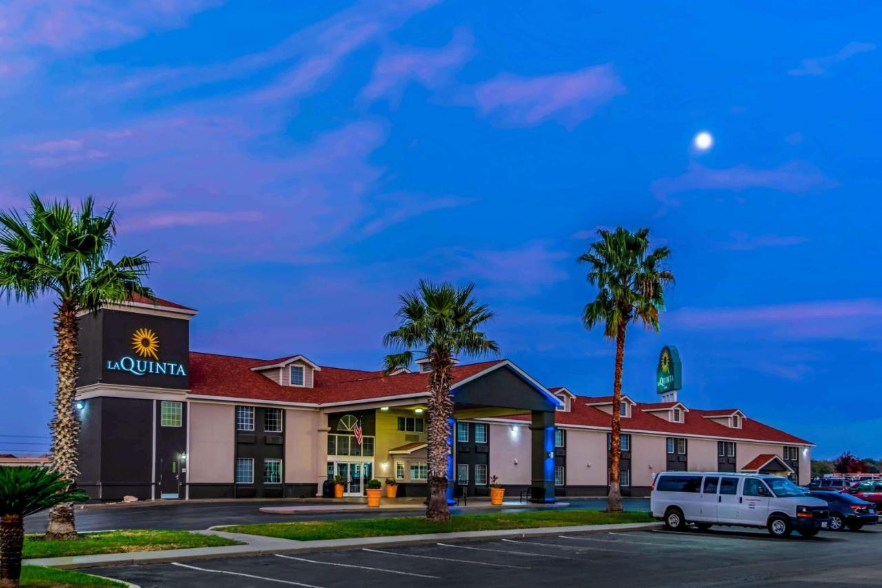 La Quinta Inn By Wyndham San Antonio Brooks City Base Exterior photo